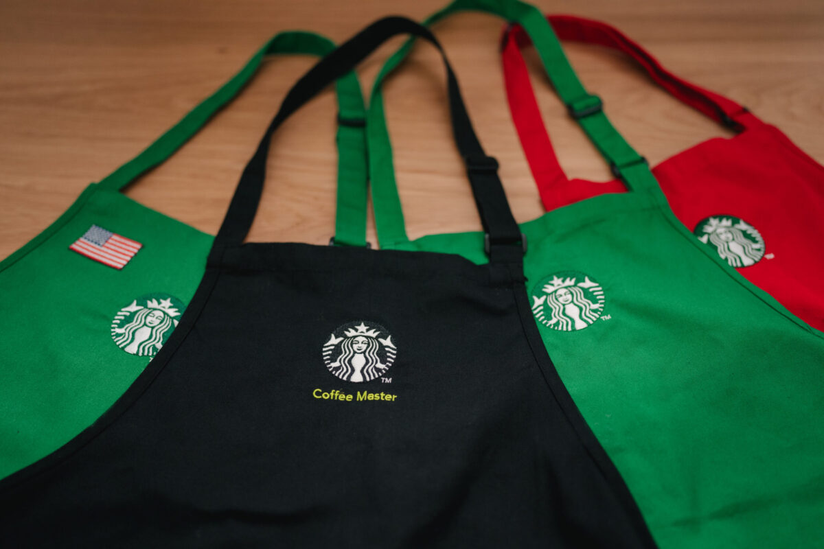 Fakta Unik Warnawarna Apron Starbucks, Maknanya Bedabeda, Lho