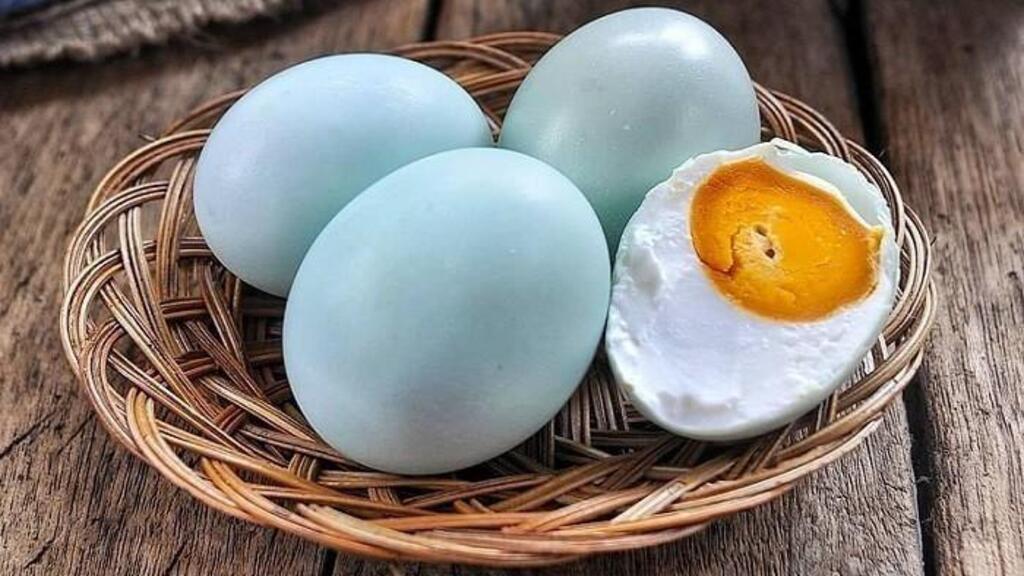 2 Cara Membuat Telur Asin yang Enak dan Masir