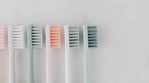 Bagaimana Cara Menyimpan Sikat Gigi Yang Benar Agar Selalu Higienis?
