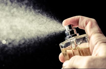 7 Cara agar Parfum Tahan Lama di Badan, Jangan Asal Semprot