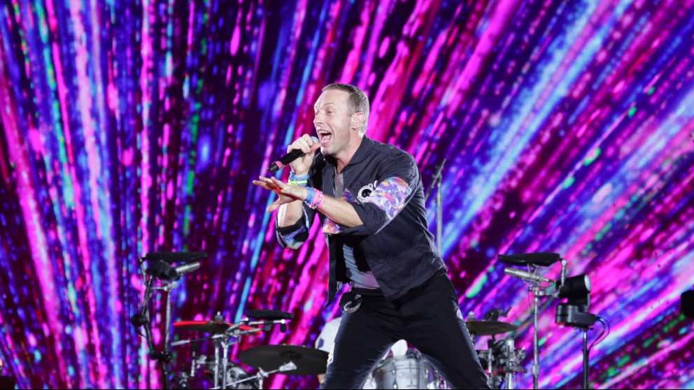 5 Momen Konser Coldplay di Jakarta, Penonton Diminta Turunkan Ponsel, Chris Martin Pinjam Seratus