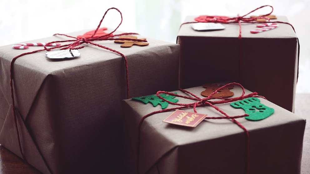 Ingin Mengirim Hampers Natal pada Kerabat di Luar Kota? Yuk, Ikuti Tips Mengirimnya!