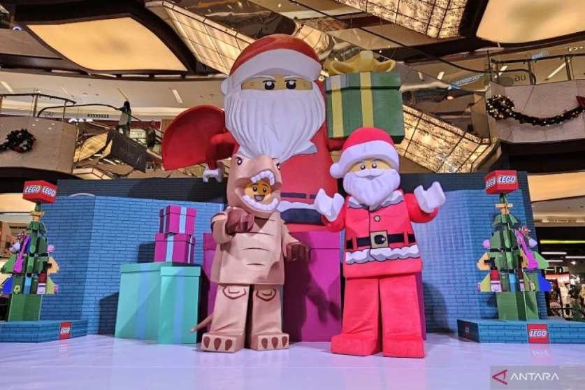 LEGO Tawarkan Liburan Sambil Bermain Bersama The LEGO Santa & Superpower Christmas Cove