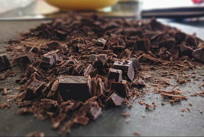 5 Bahaya Mengintai Saat Makan Cokelat Berlebihan, Muncul Jerawat!