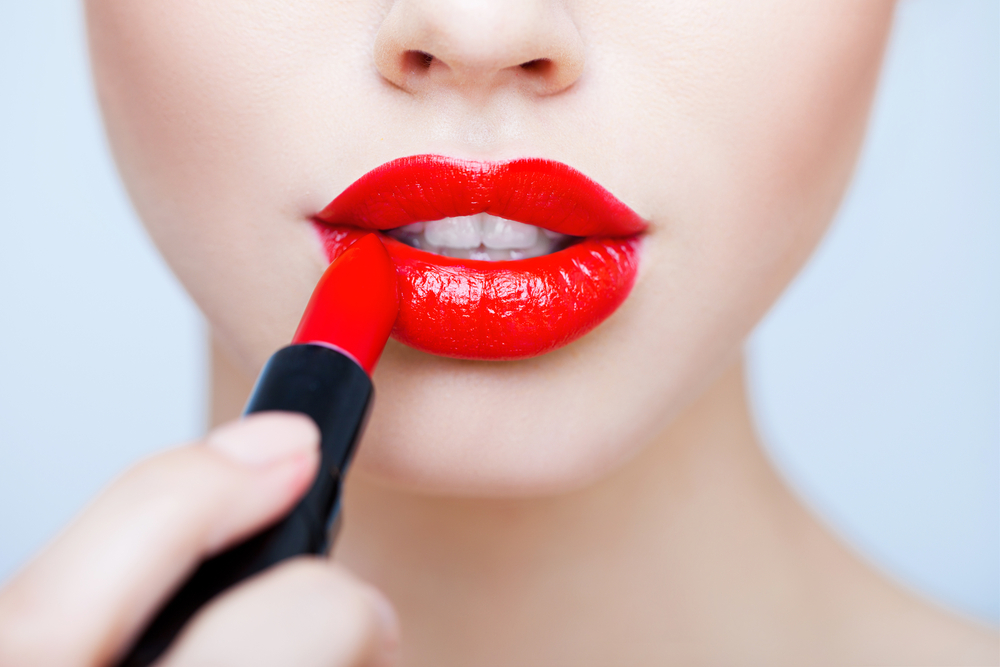 Mengenal Sejarah dan Stigma Lipstik Merah